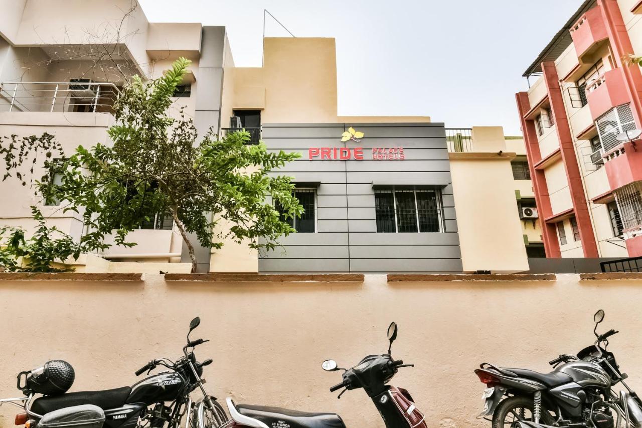 Oyo 62096 Pride Palace Hotels Patna  Buitenkant foto